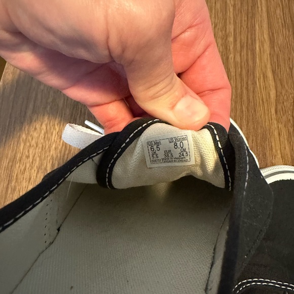 Authentic Vans - Picture 4 of 8